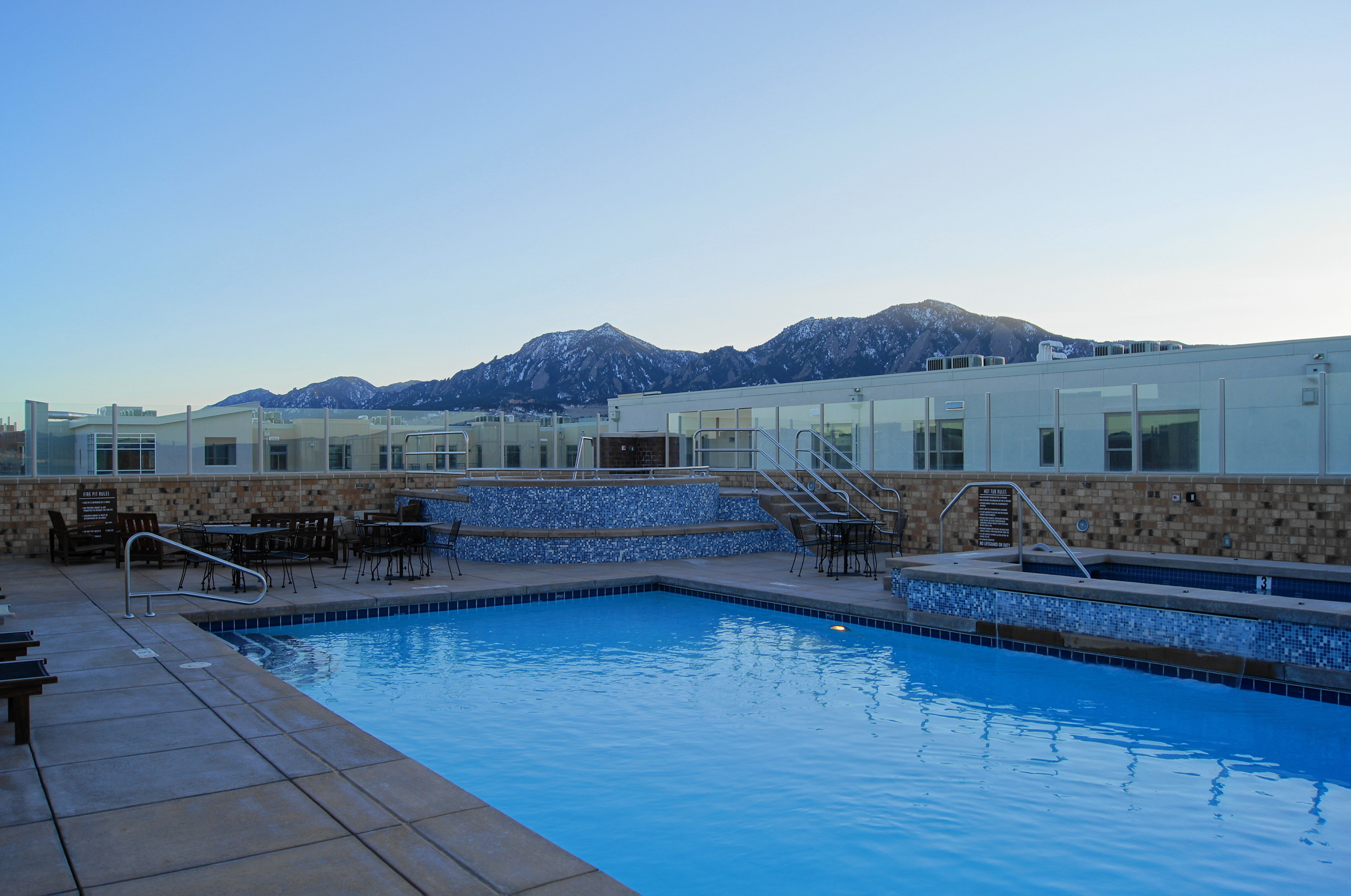 Rooftop pool The Peloton